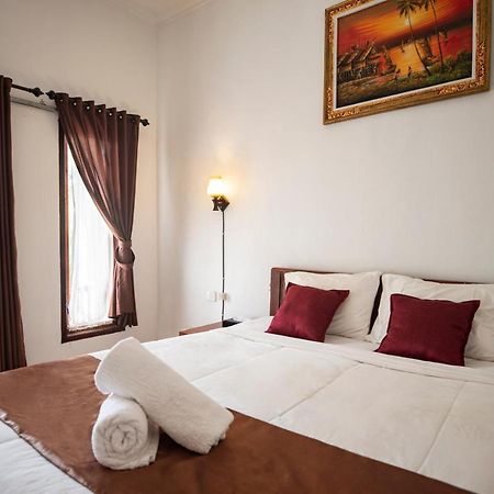 Santhi Guna Bungalow Toyapakeh Esterno foto