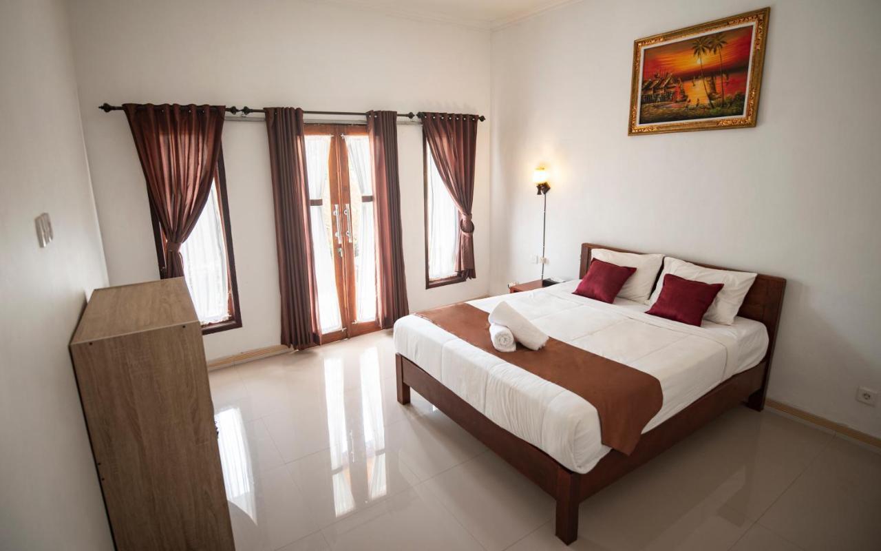 Santhi Guna Bungalow Toyapakeh Esterno foto