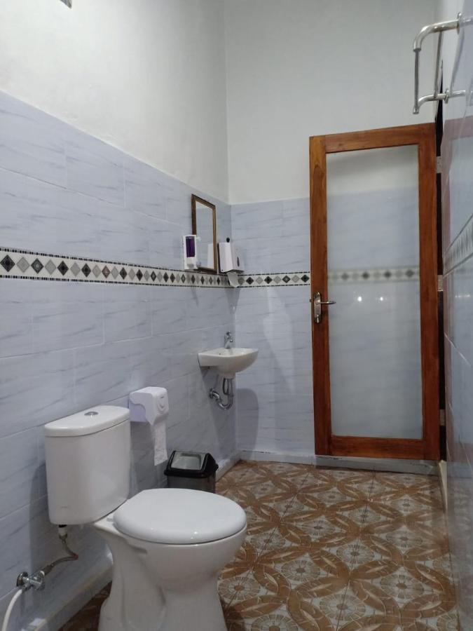 Santhi Guna Bungalow Toyapakeh Esterno foto