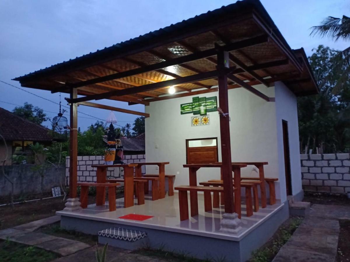 Santhi Guna Bungalow Toyapakeh Esterno foto